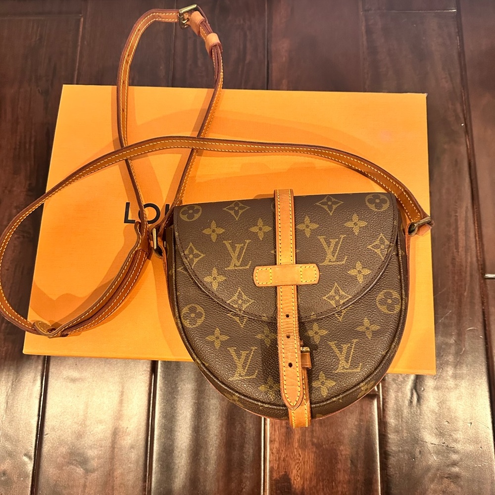 Vintage Authentic LOUIS VUITTON Chantilly PM